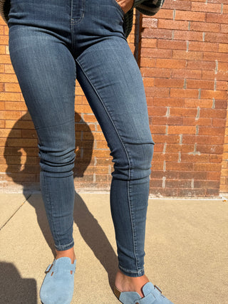 Abby 30" San Fernando by Liverpool