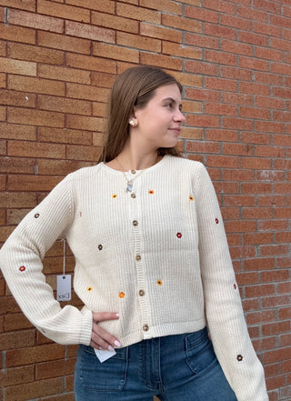 Floral Embroidery Sweater Ivory