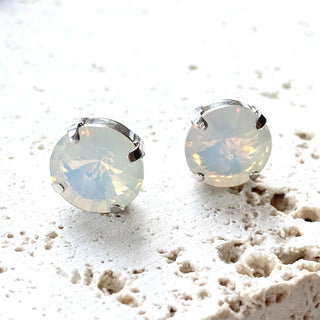 Crystal earrings stud: Light azore(icy blue)