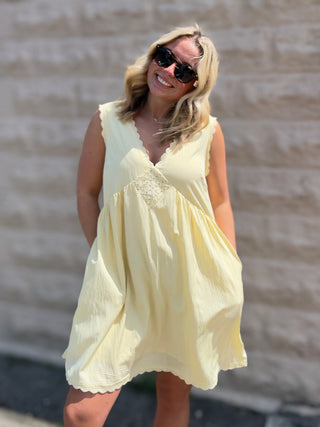 Scalloped Lace Trim Detail Babydoll Mini Dress Pale Yellow