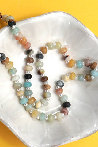 NATURAL STONE CHARM  SPRING CLASP BEADED NECKLACE