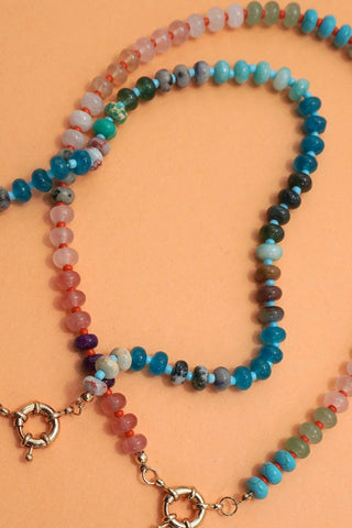 NATURAL STONE CHARM  SPRING CLASP BEADED NECKLACE
