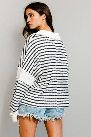 T2182 Spread collared Neck Stripe Top: IVORY/BLACK / S-M-L (2-2-2)