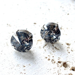 Crystal earrings stud: Light azore(icy blue)