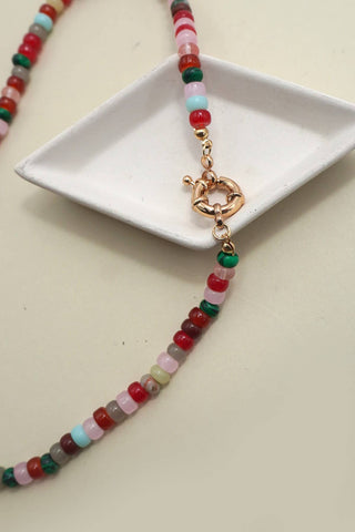 NATURAL STONE CHARM  SPRING CLASP BEADED NECKLACE