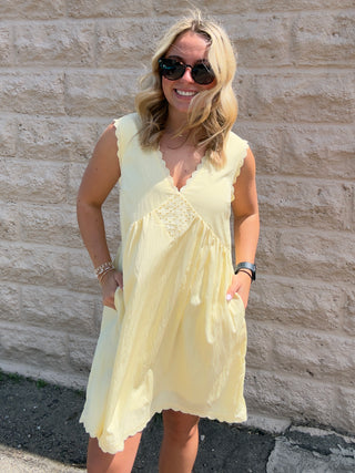 Scalloped Lace Trim Detail Babydoll Mini Dress Pale Yellow