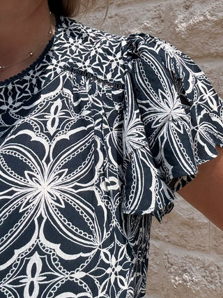 Flutter Slv Mix Print Button Front Woven Top - Blue w/ Cream