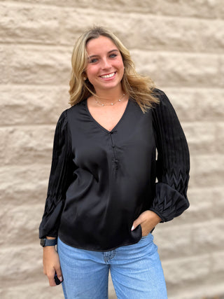 Pleated Top Black by Liverpool